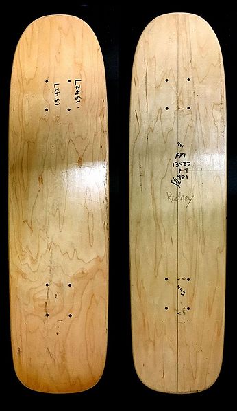 File:Powell Peralta Skateboard RODNEY MULLEN Freestyle Deck Factory Memorabilia - eBay 2017-02.jpg