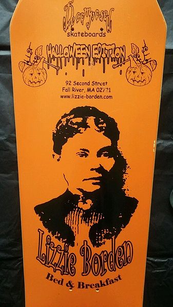 File:Decomposed Lizzie Borden Bed & Breakfast Halloween Edition Deck (Graphic).jpg
